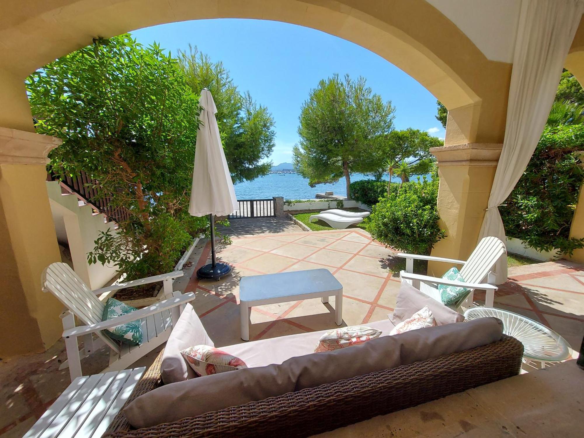 Апартаменты Casa Faro Spacious, Ground Floor On The Pine Walk, Covered Terrace With Sea Views. Wifi/air Con Польенса